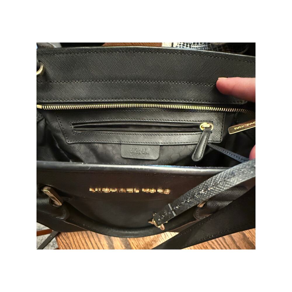 Authentic Michael Kors Black Saffiano Leather Selma Satchel Bag - Picture 9 of 12